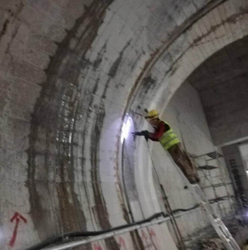 深圳地铁十号线梅林关站
