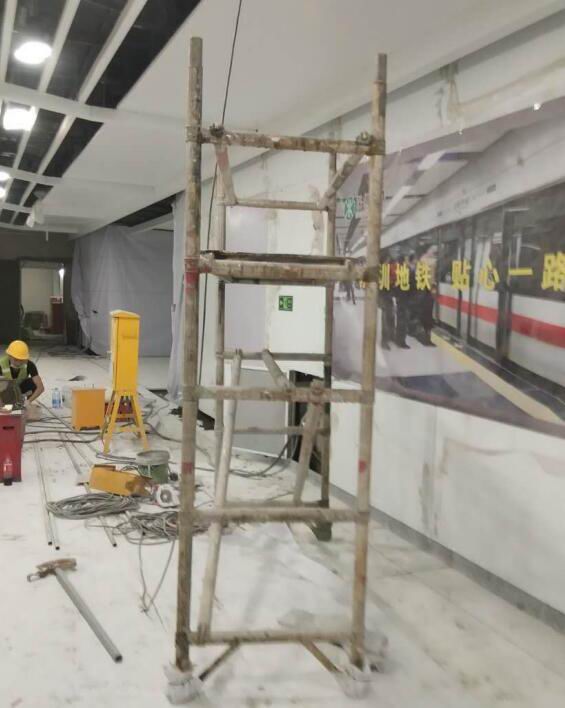 深圳地铁十号线梅林关站